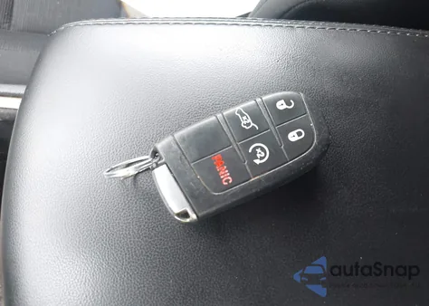 2015 Jeep Grand Cherokee Laredo из США, поврежденный, VIN 1C4RJFAG5FC697501